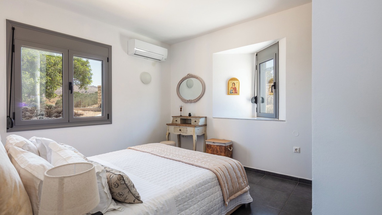Photo of Bedroom in Karoti