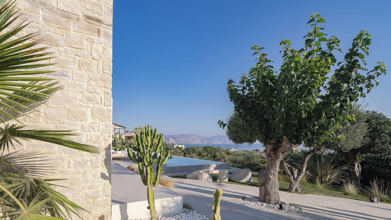Photo of Outdoor in Dramia