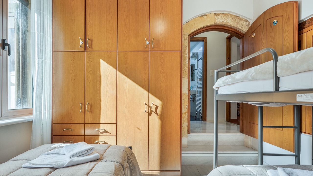 Photo of Bedroom in Monopari