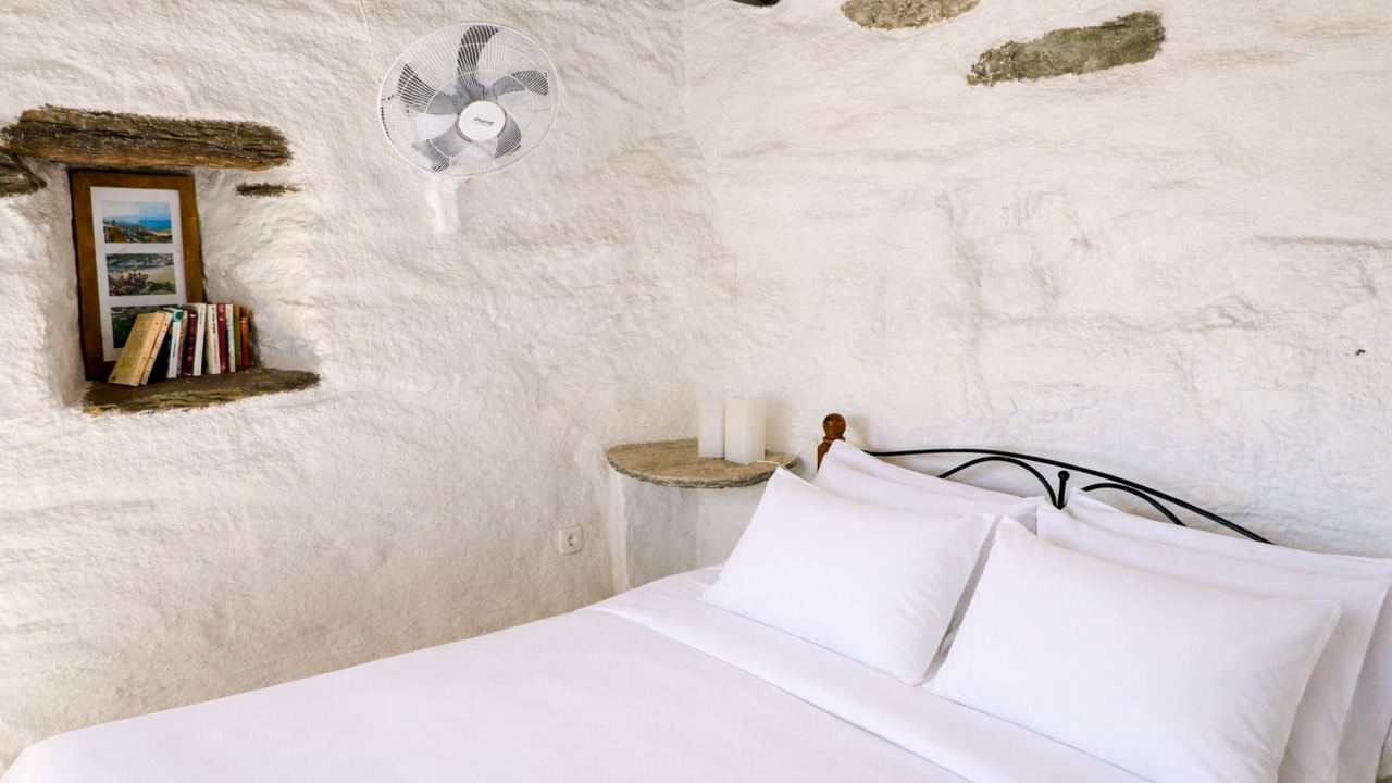 Photo of Bedroom in Andros