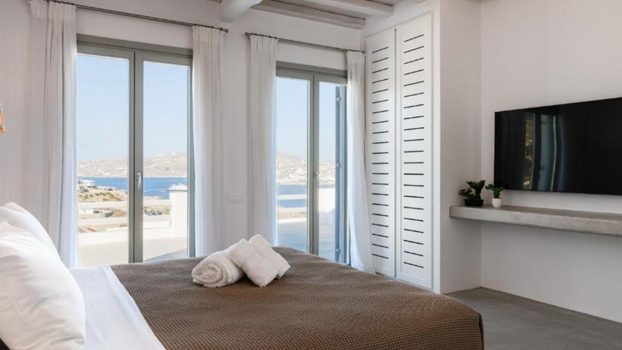 Photo of Bedroom in Ornos