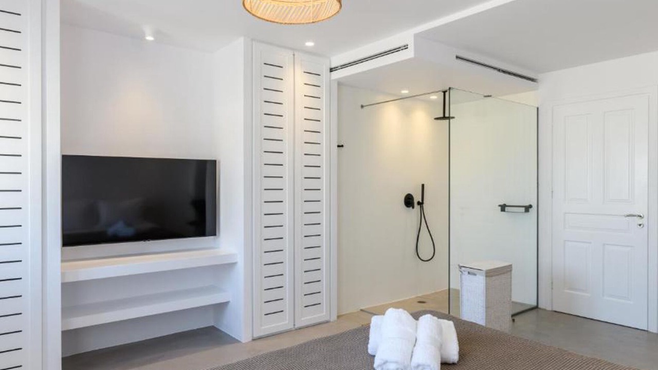 Photo of Bedroom in Ornos