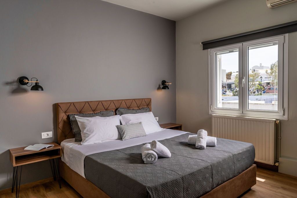 Photo of Bedroom in Oia