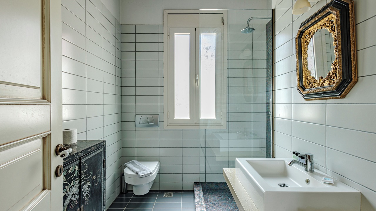 Photo of Bathroom in Perama