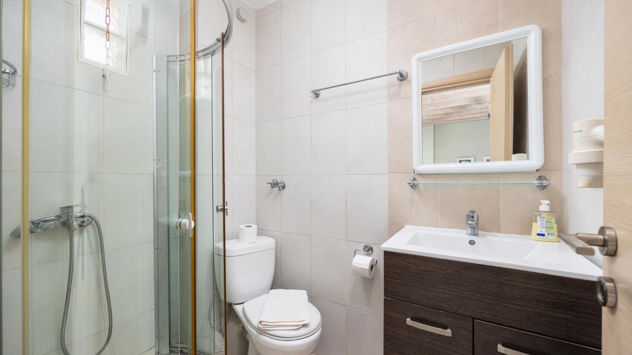 Photo of Bathroom in Lakka