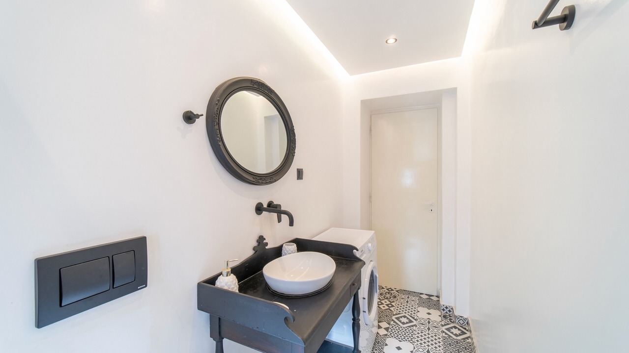 Photo of Bathroom in Makratika