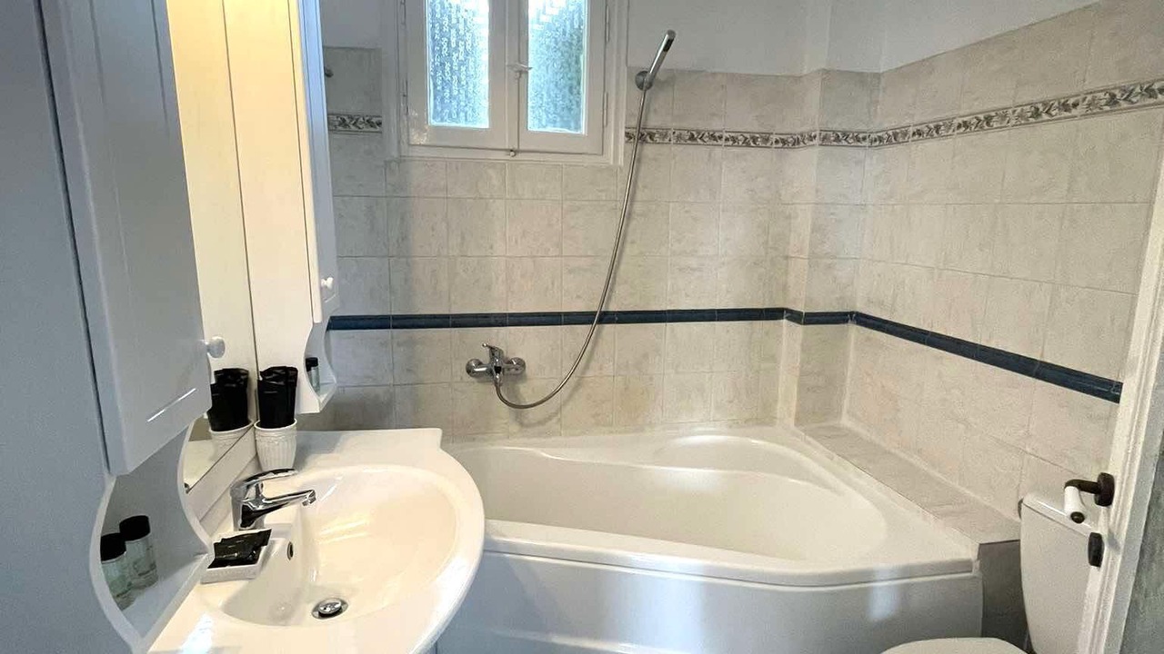 Photo of Bathroom in Gaios