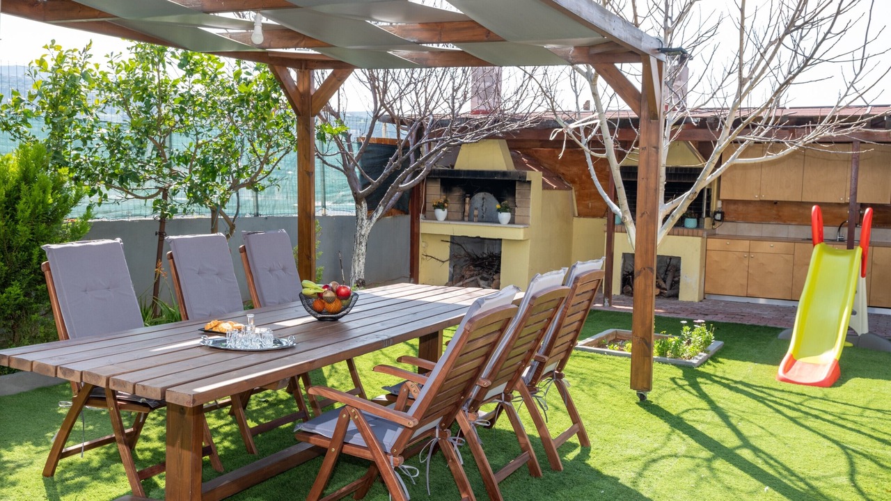Photo of Outdoor in Karteros