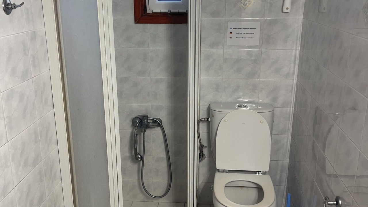 Photo of Bathroom in Petrochori