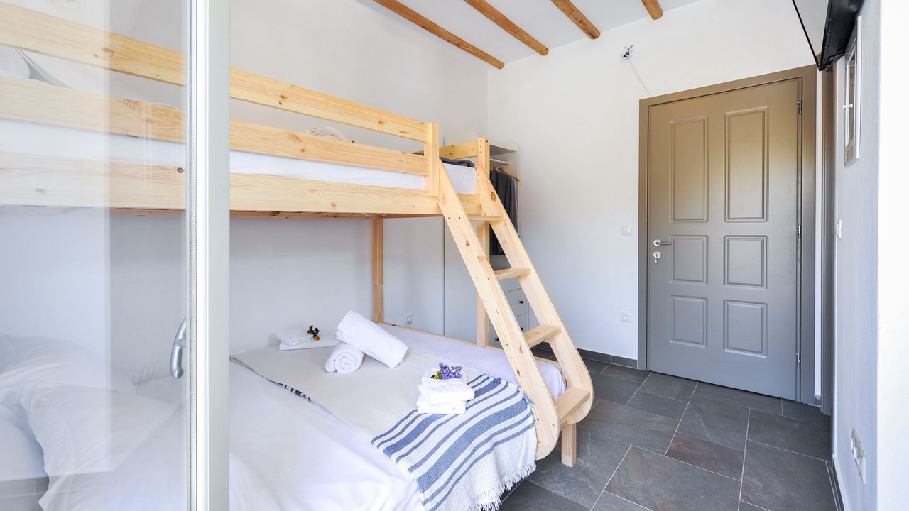 Photo of Bedroom in Herronisos