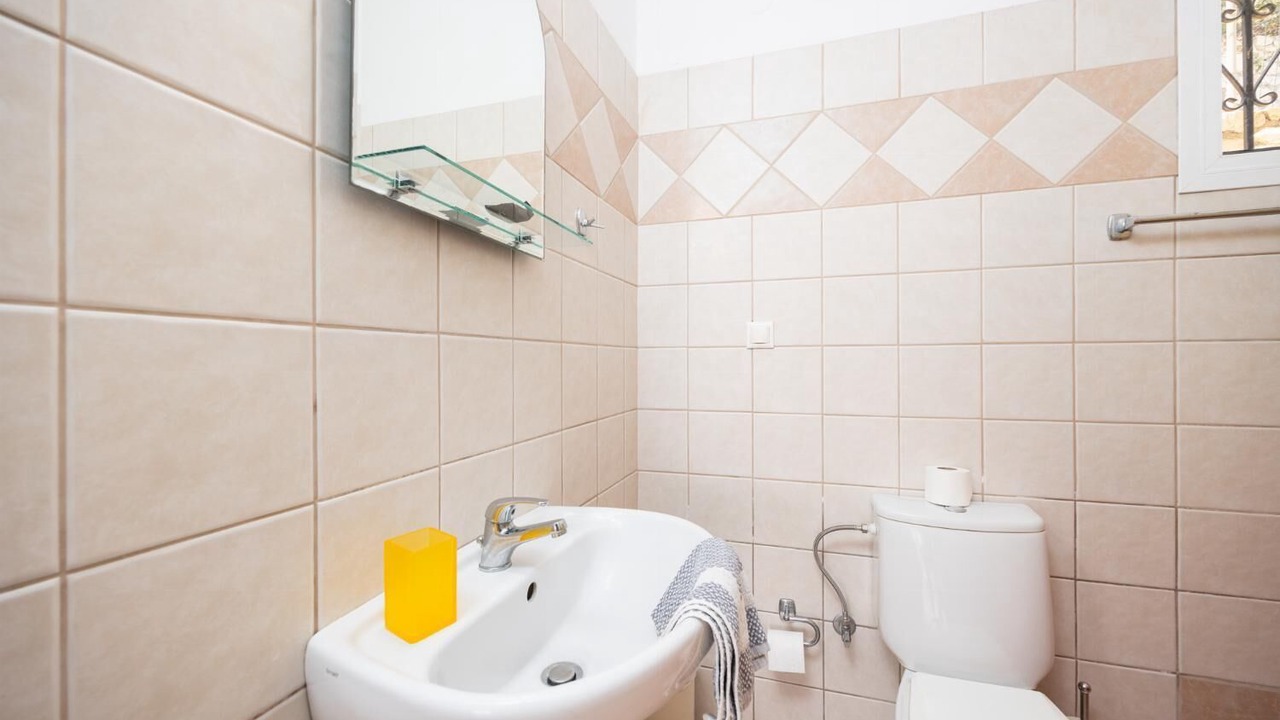 Photo of Bathroom in Skala