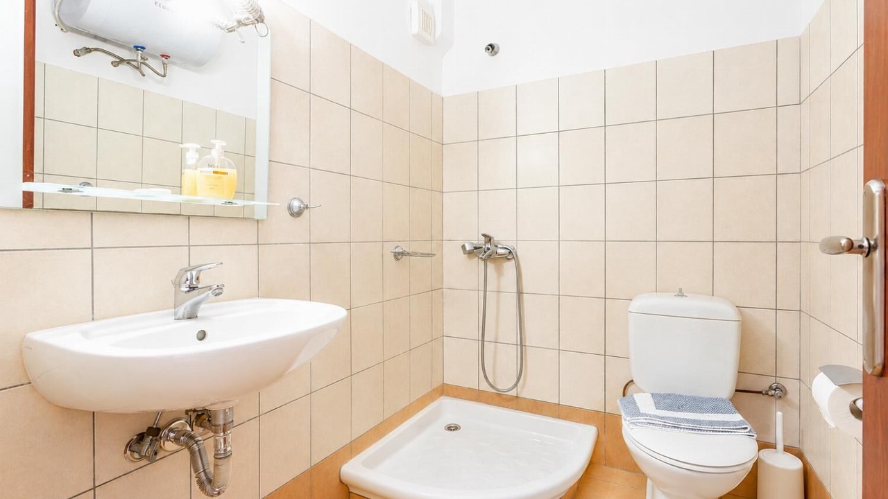Photo of Bathroom in Glossa