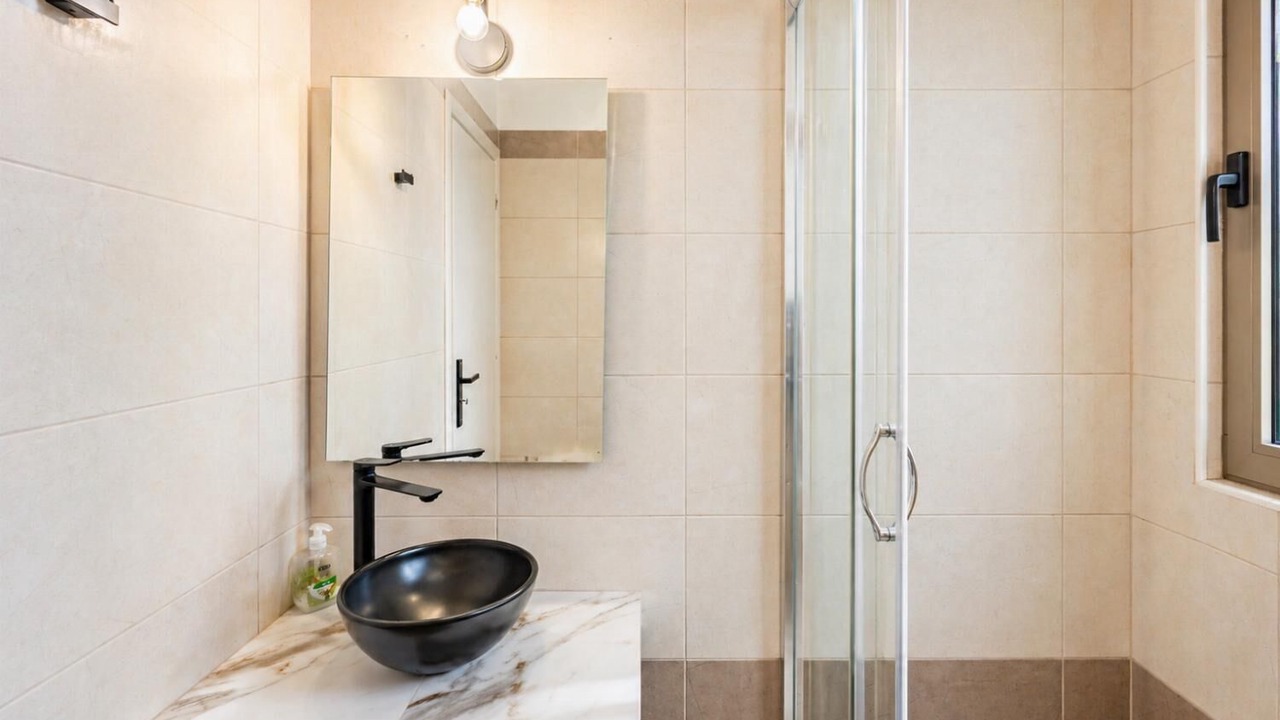 Photo of Bathroom in Maroulas