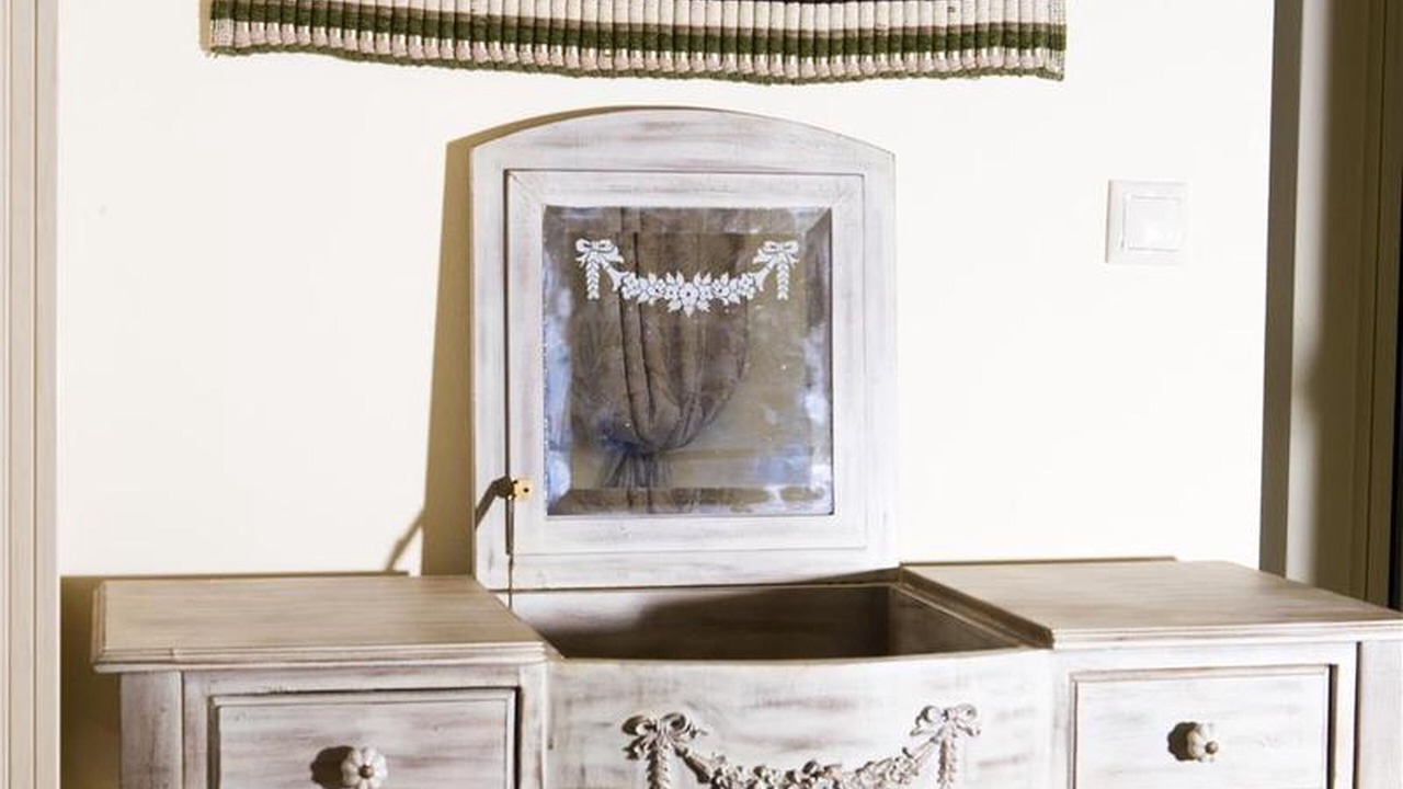 Photo of Bedroom in Adele