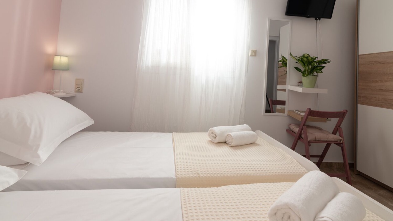 Photo of Bedroom in Analipsi