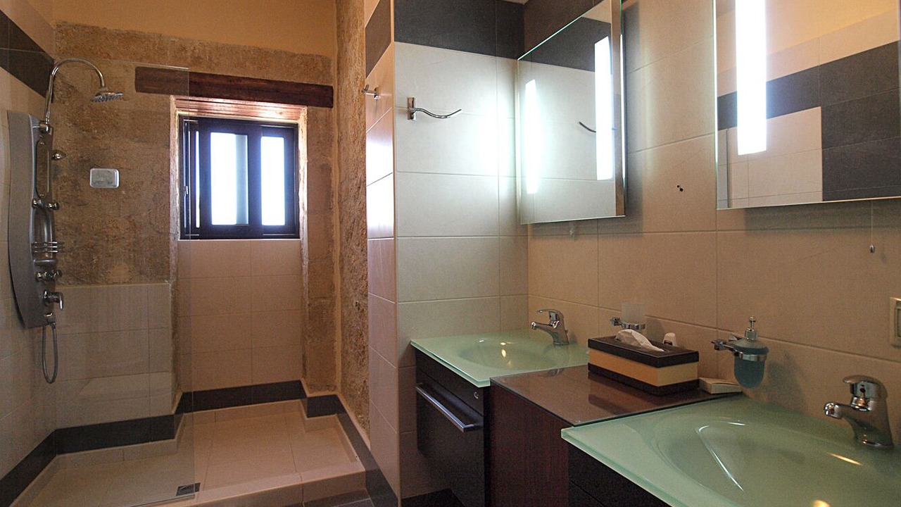 Photo of Bathroom in Kolymbari
