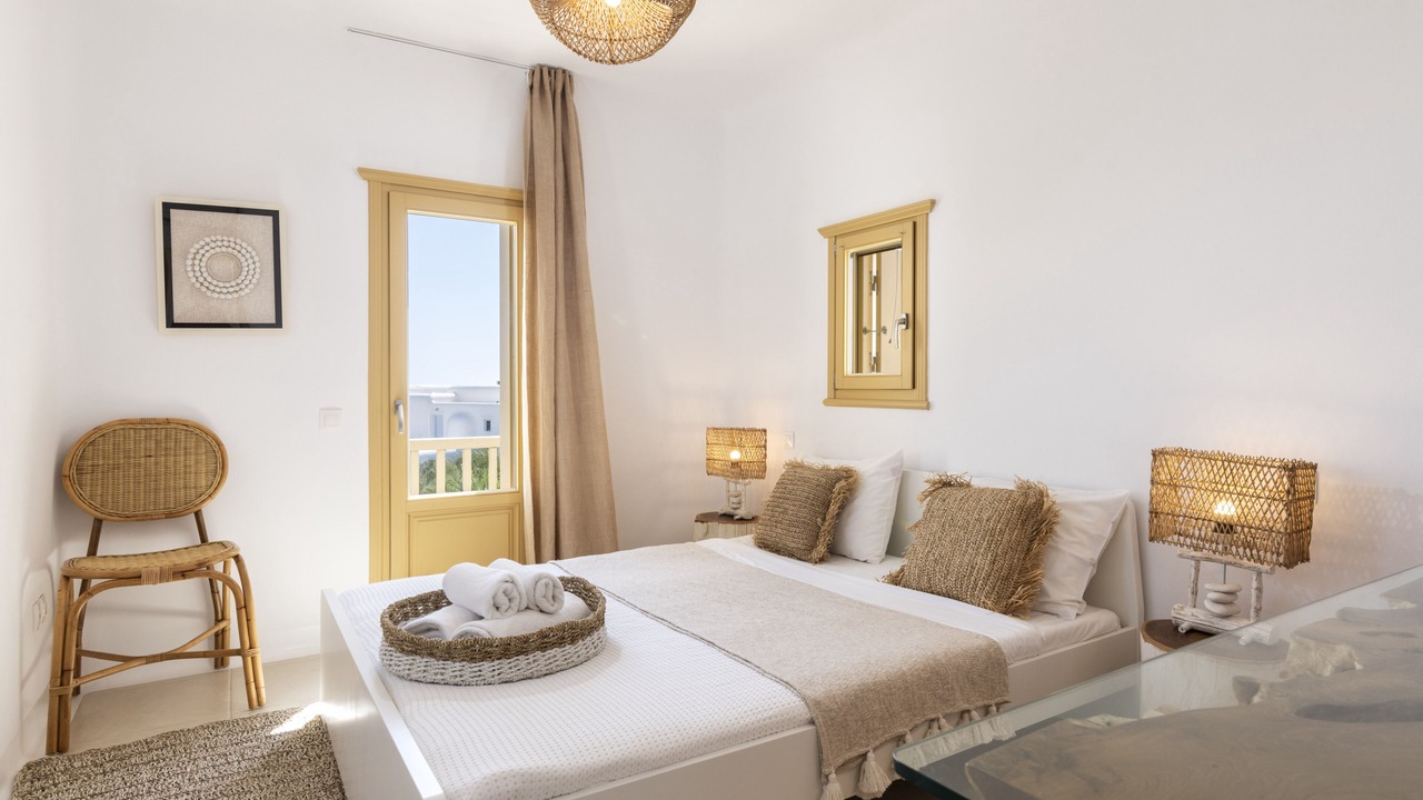Photo of Bedroom in Platis Gialos