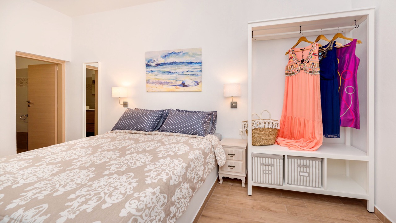 Photo of Bedroom in Oia
