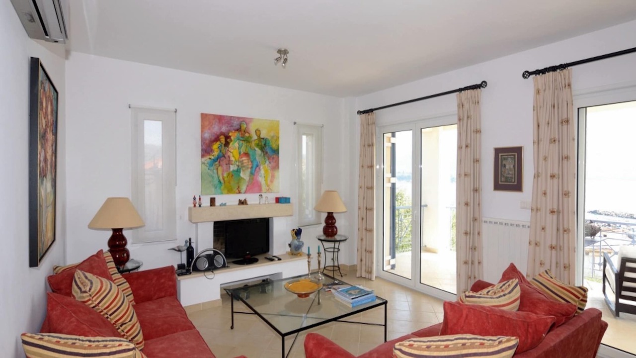 Photo of Livingroom in Foinikounta