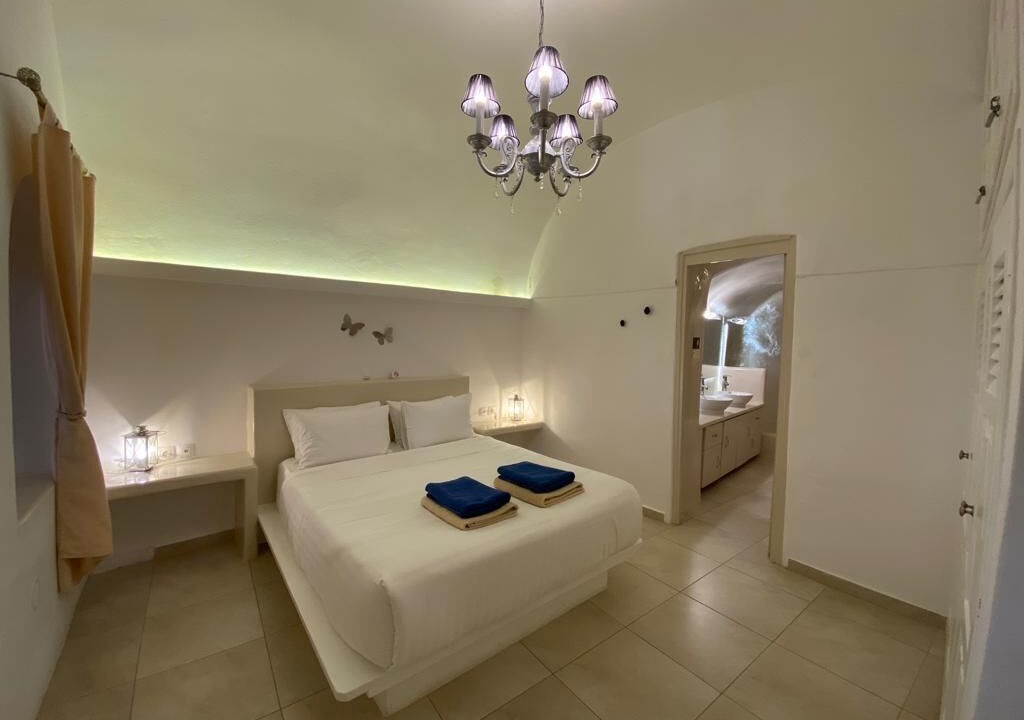 Photo of Bedroom in Firostefani