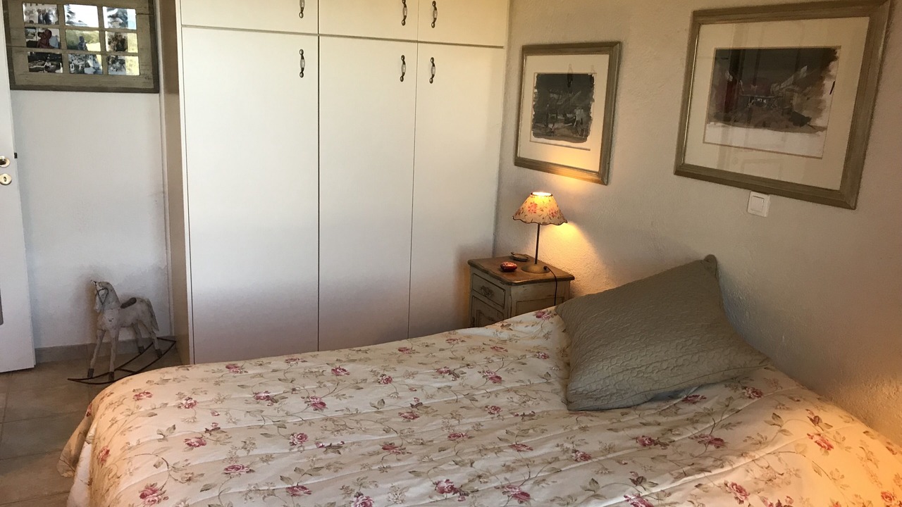Photo of Bedroom in Kea