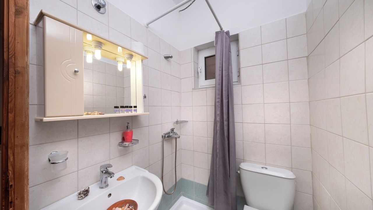 Photo of Bathroom in Koropi
