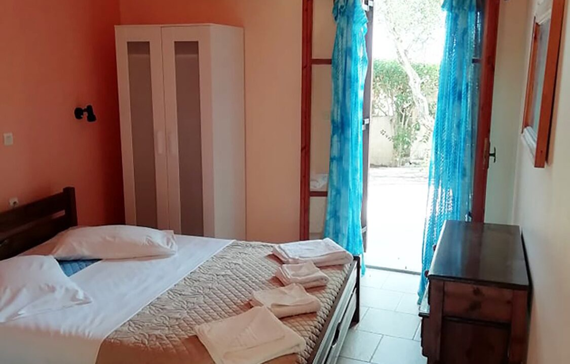 Photo of Bedroom in Neromilos