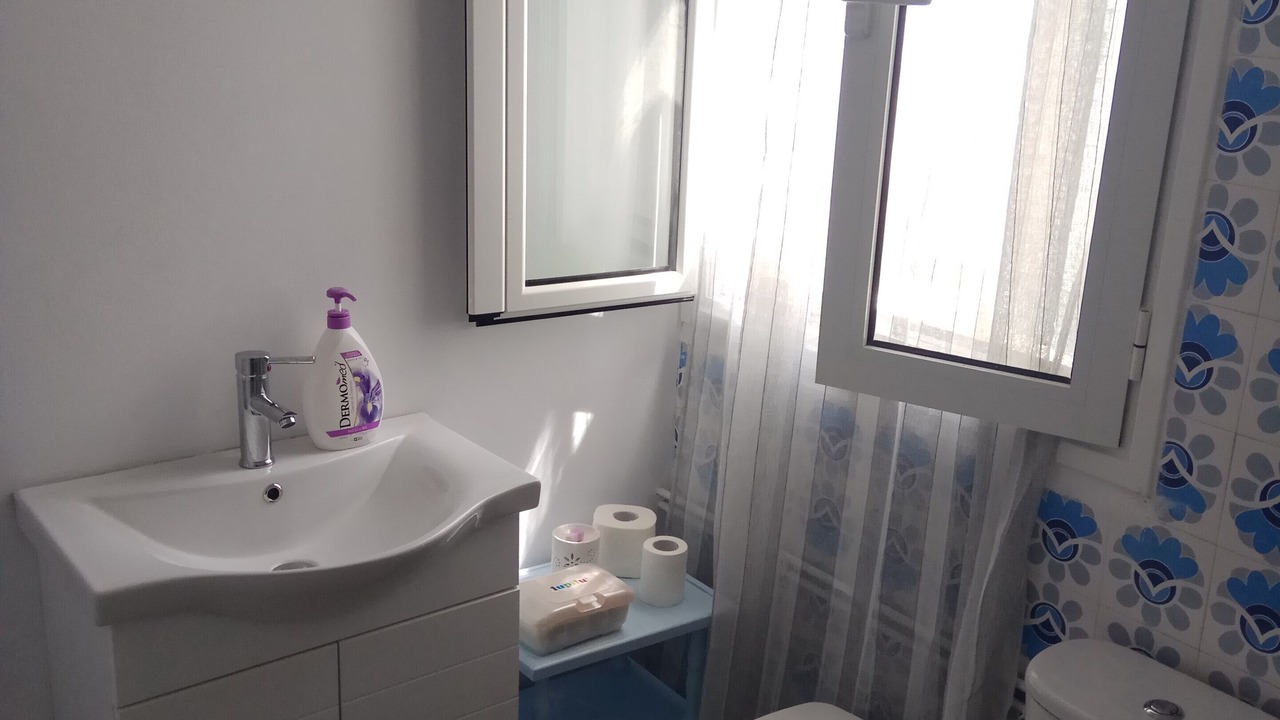 Photo of Bathroom in Ios Town