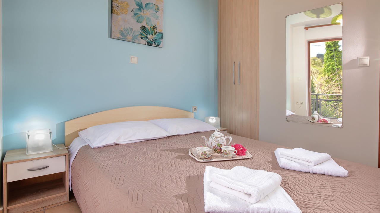 Photo of Bedroom in Elos