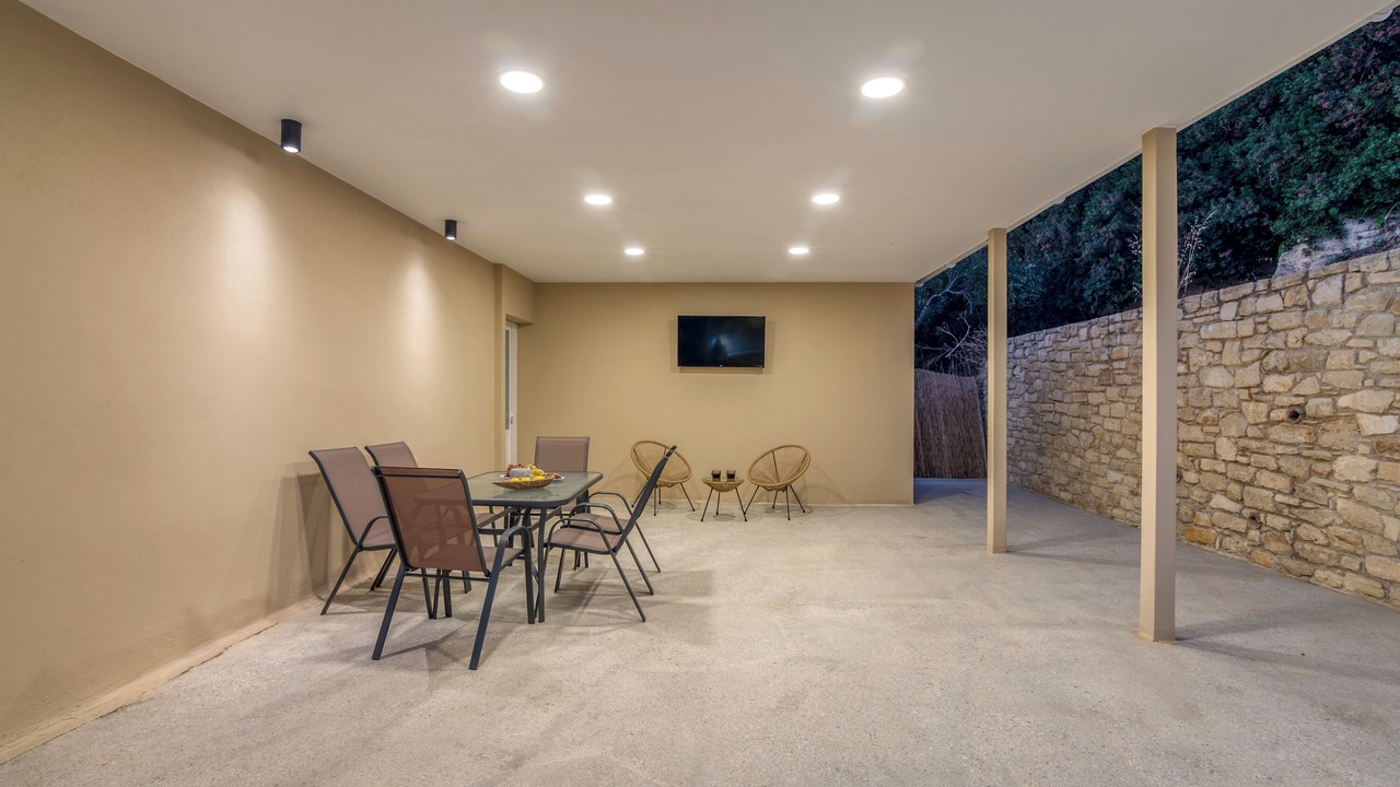 Photo of Outdoor in Makronas