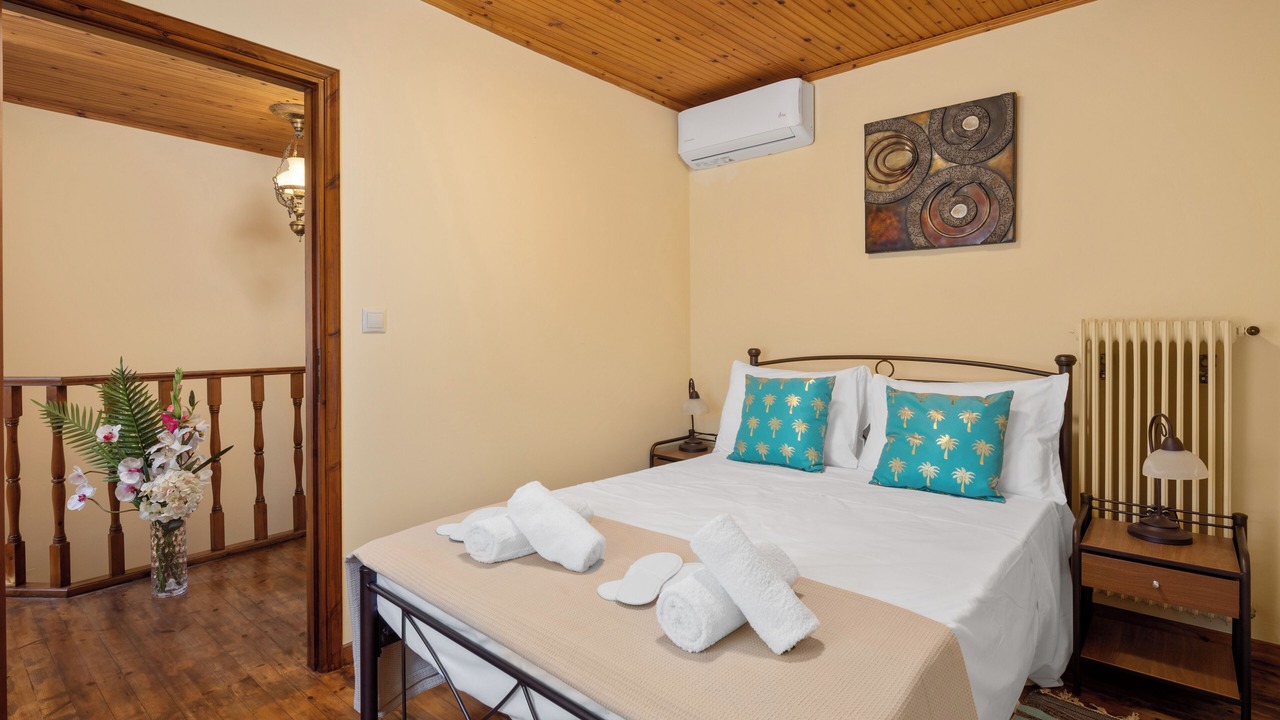 Photo of Bedroom in Kouramades