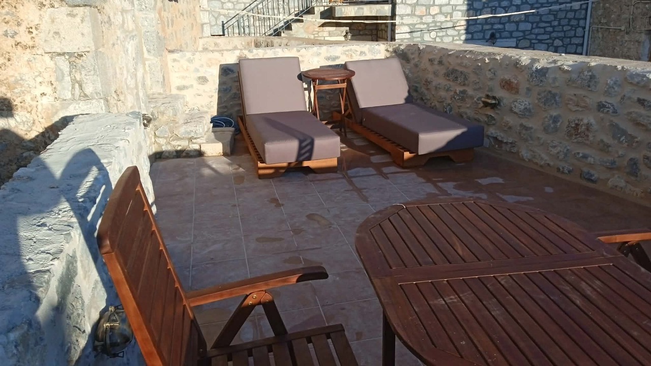 Photo of Outdoor in Omales