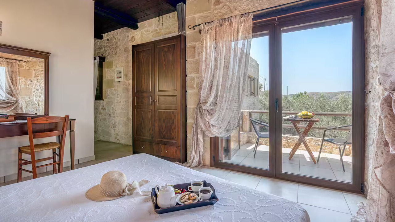 Photo of Bedroom in Limeniskos