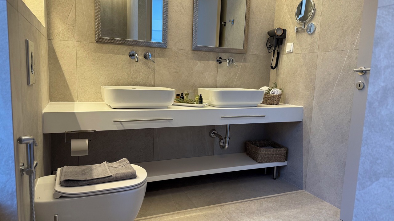 Photo of Bathroom in Katochori