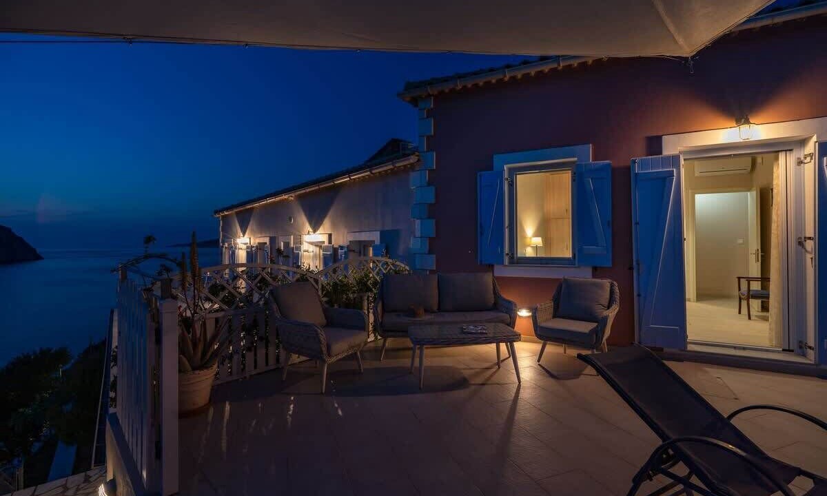 Photo of Patio Balcony in Frourion