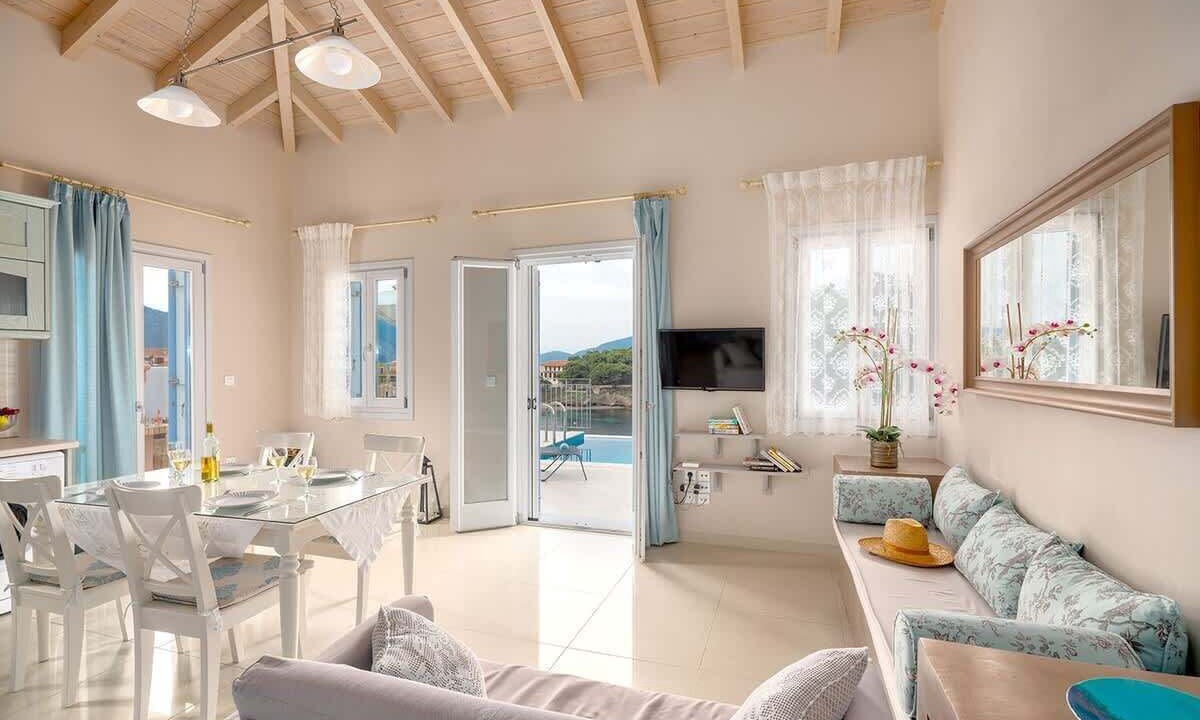 Photo of Livingroom in Frourion