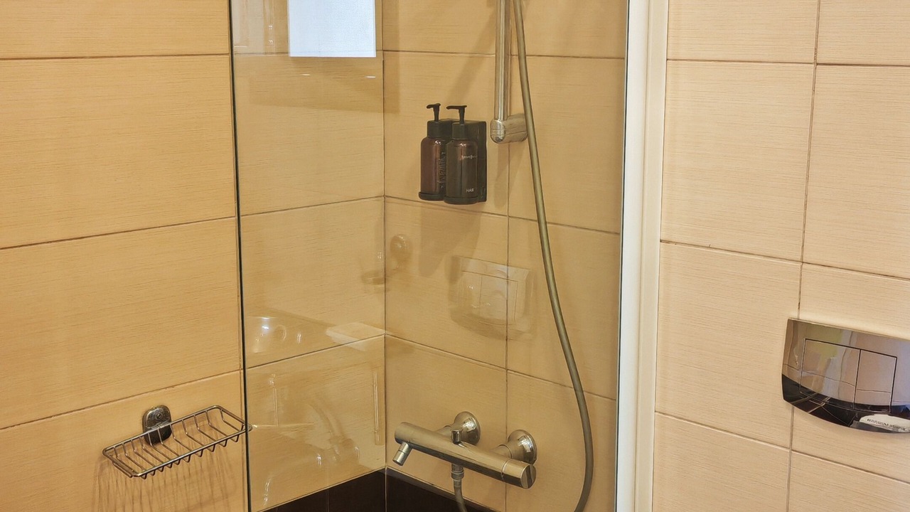 Photo of Bathroom in Leivathos