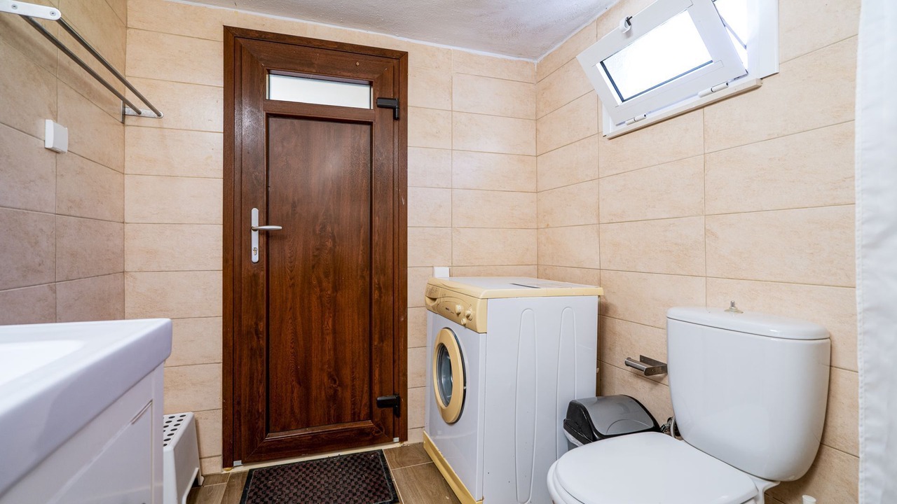 Photo of Bathroom in Vori