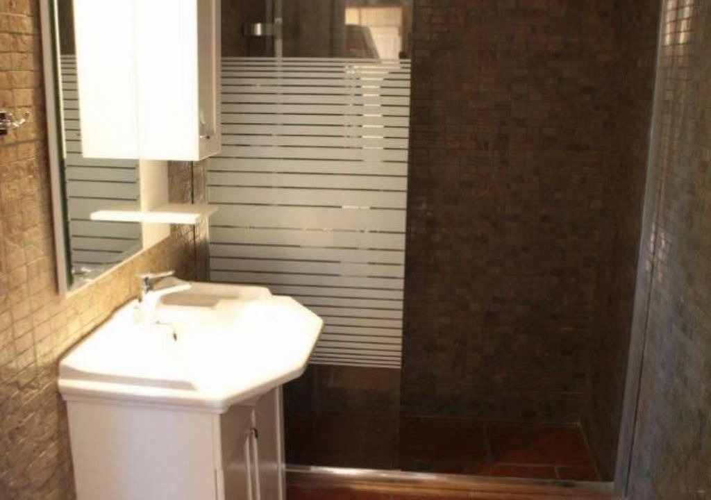 Photo of Bathroom in Tselendata