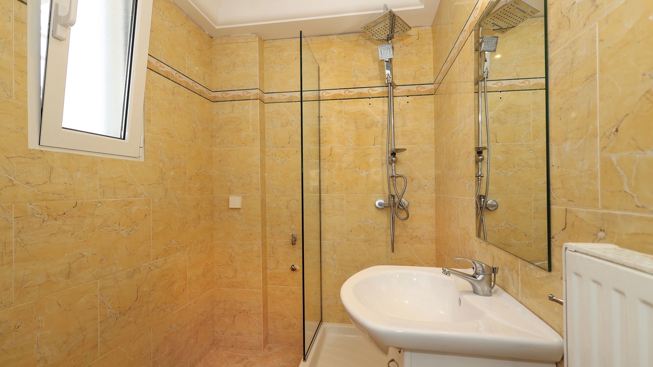 Photo of Bathroom in Perdhika