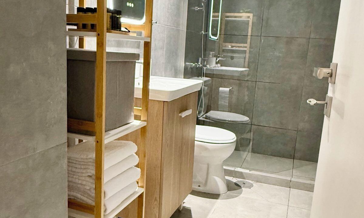 Photo of Bathroom in Alimos