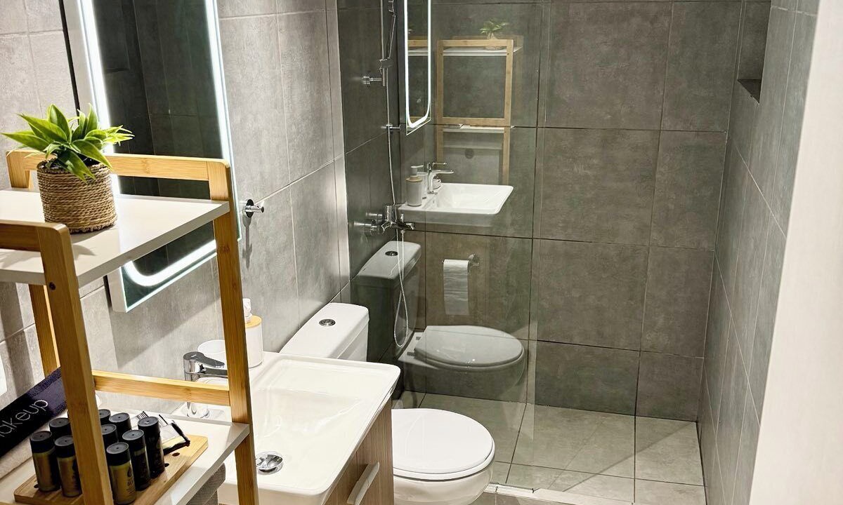 Photo of Bathroom in Alimos