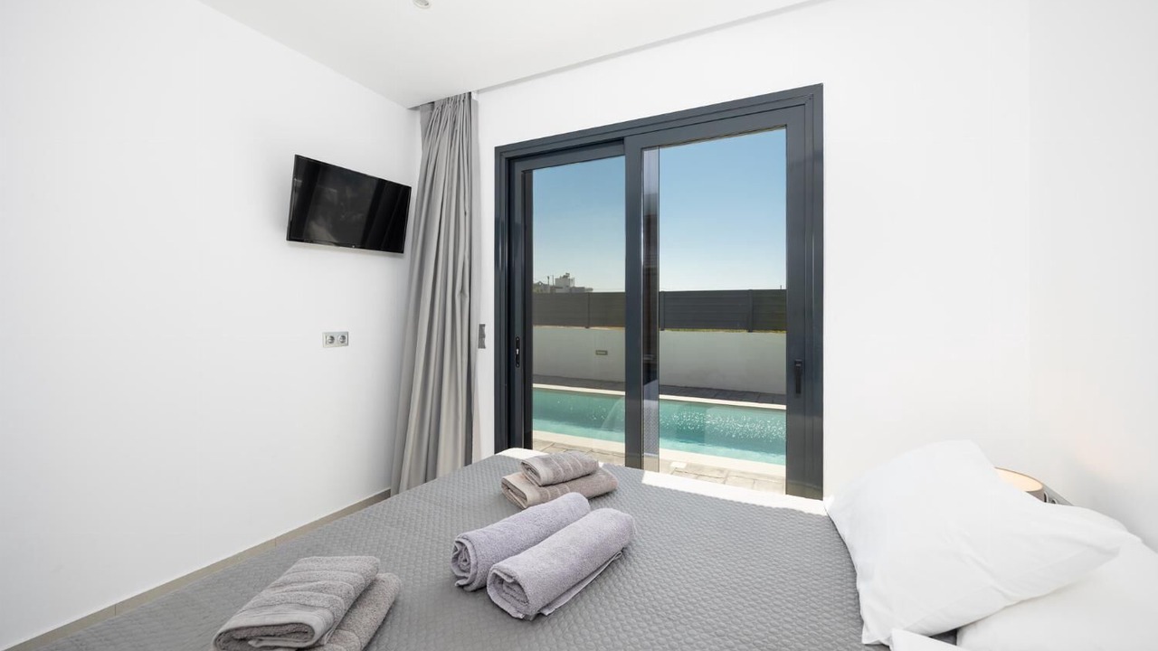 Photo of Bedroom in Petaloudes