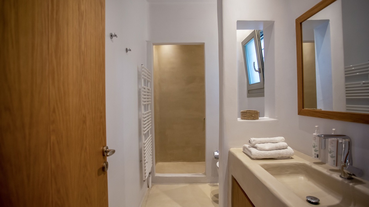 Photo of Bathroom in Plintri