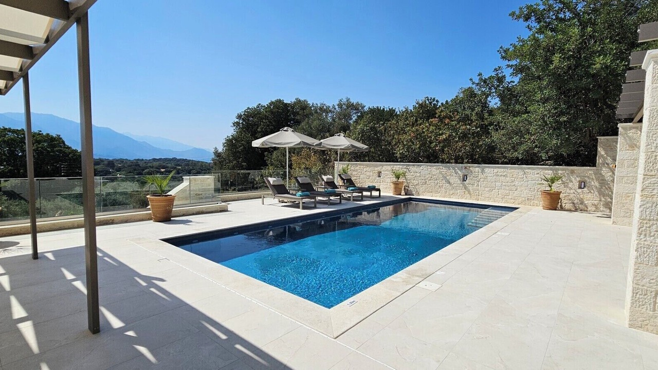 Photo of Outdoor in Monopari