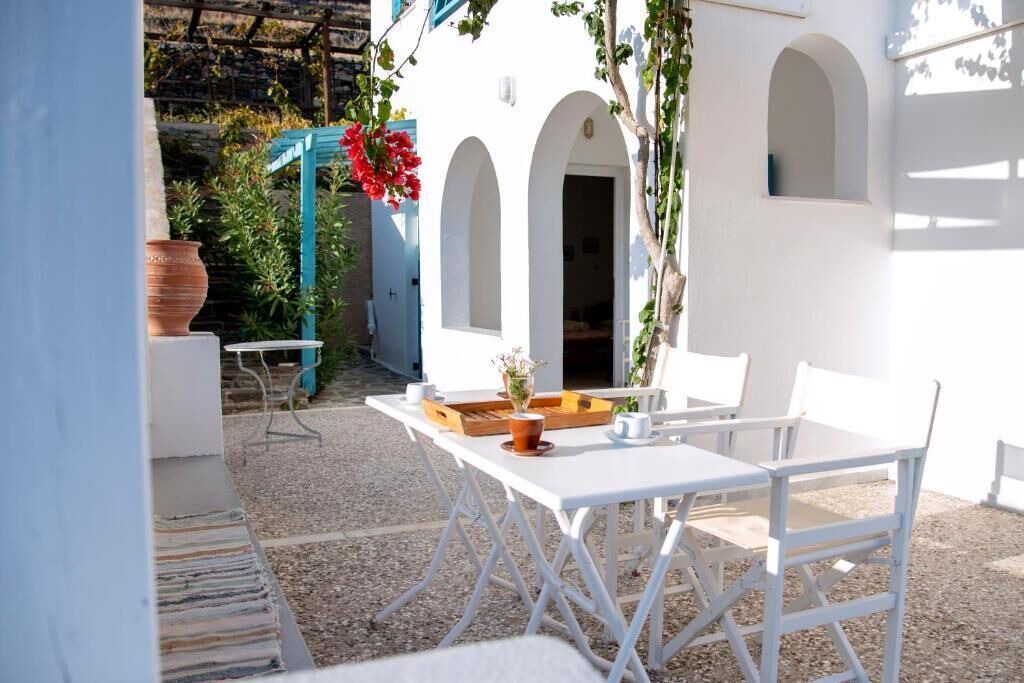 Photo of Outdoor in Kini