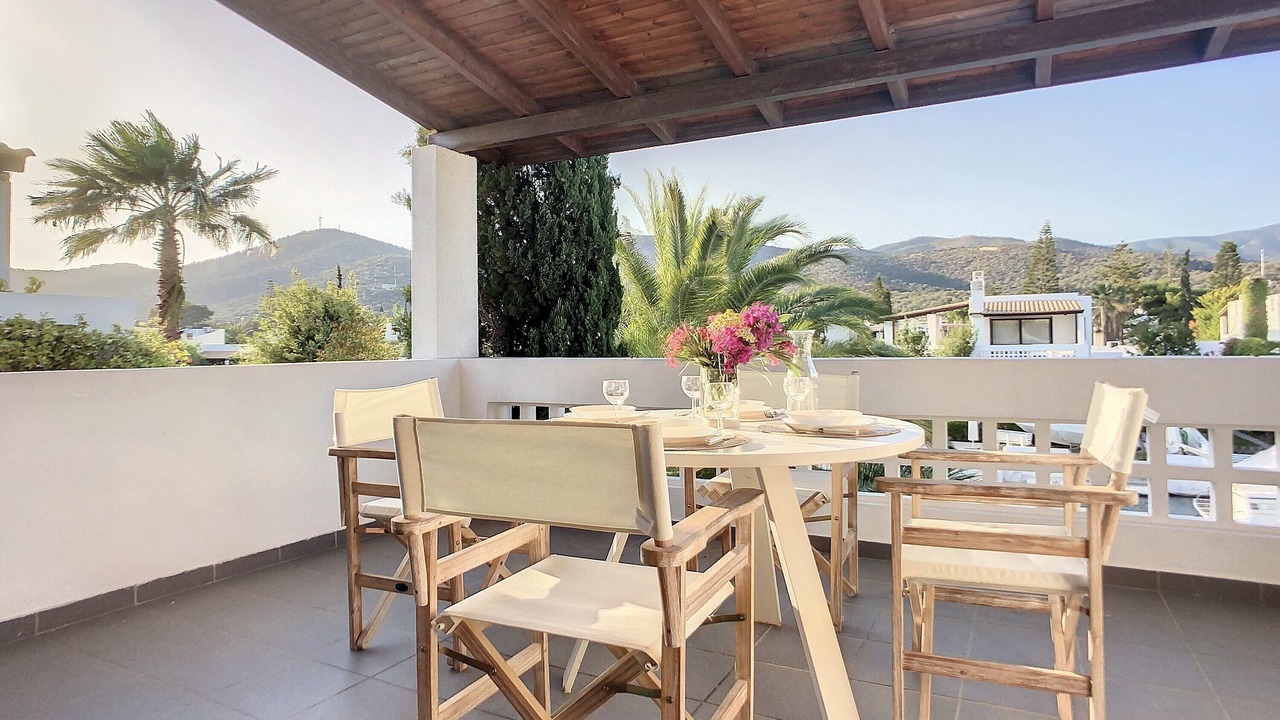 Photo of Outdoor in Plepi