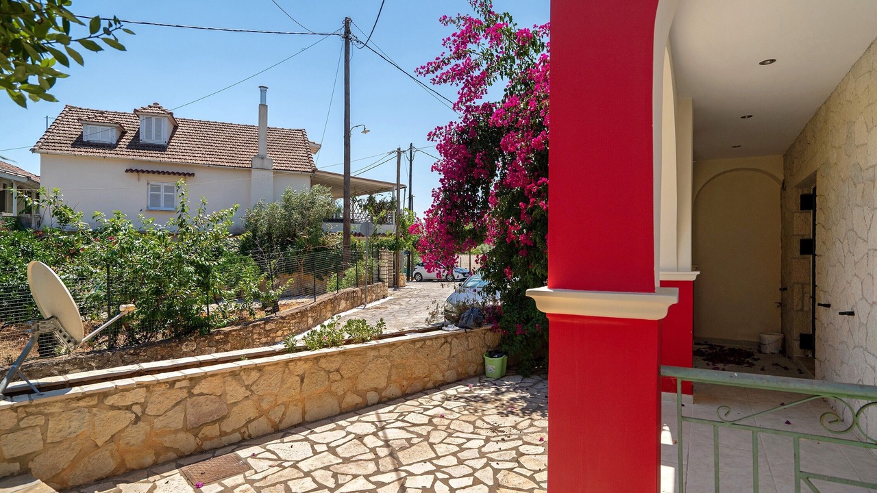 Photo of Outdoor in Katomerion
