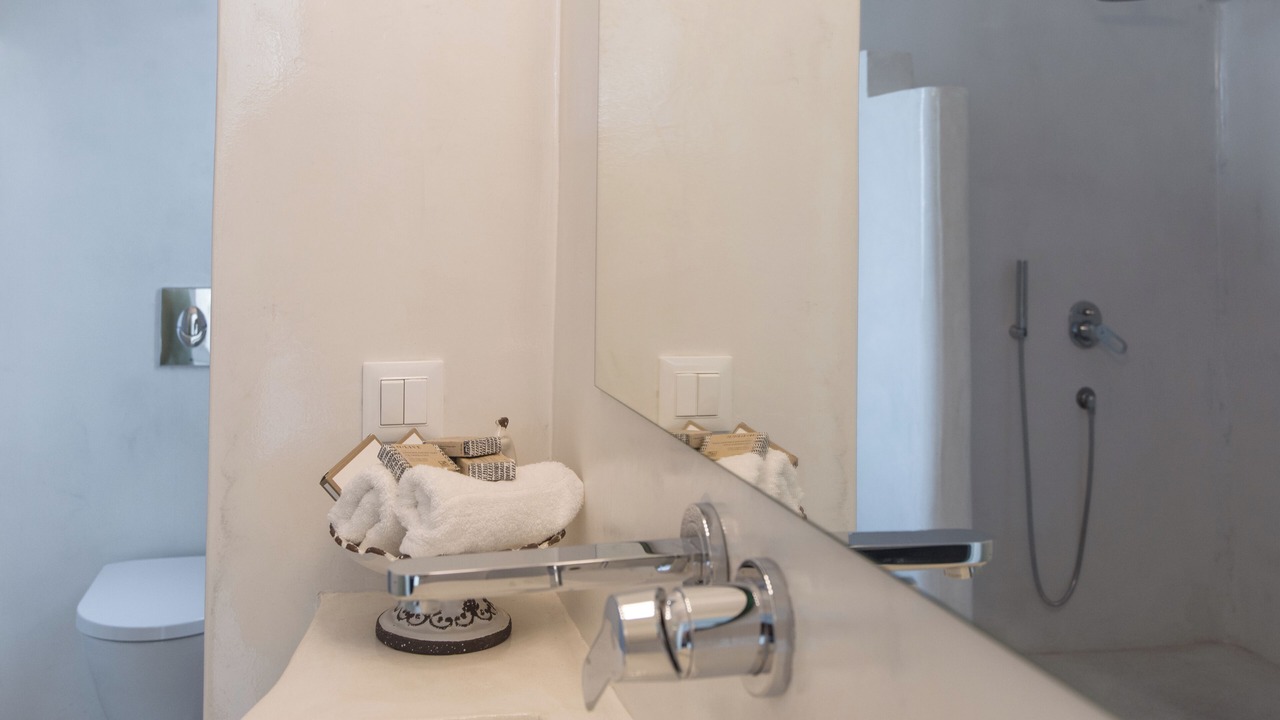 Photo of Bathroom in Vothon