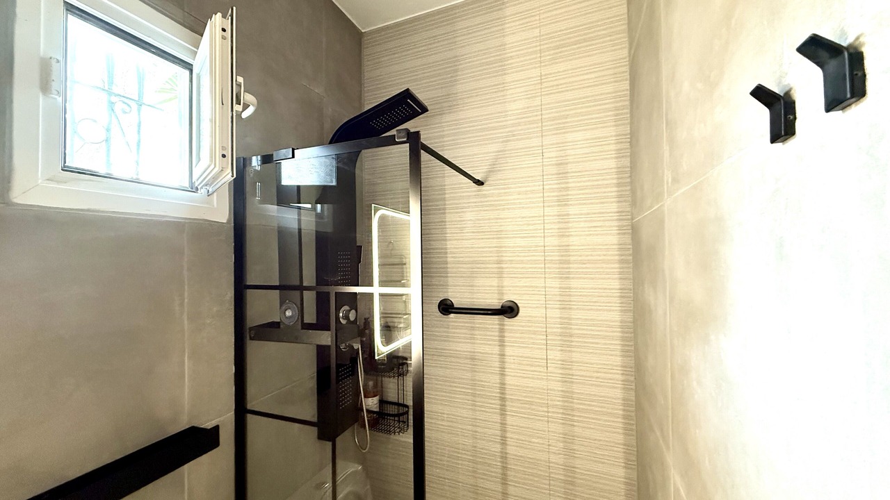 Photo of Bathroom in Naousa